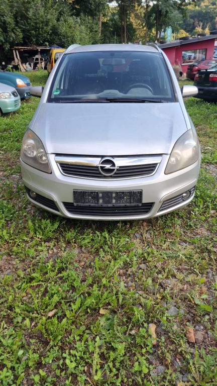 Opel Zafira -