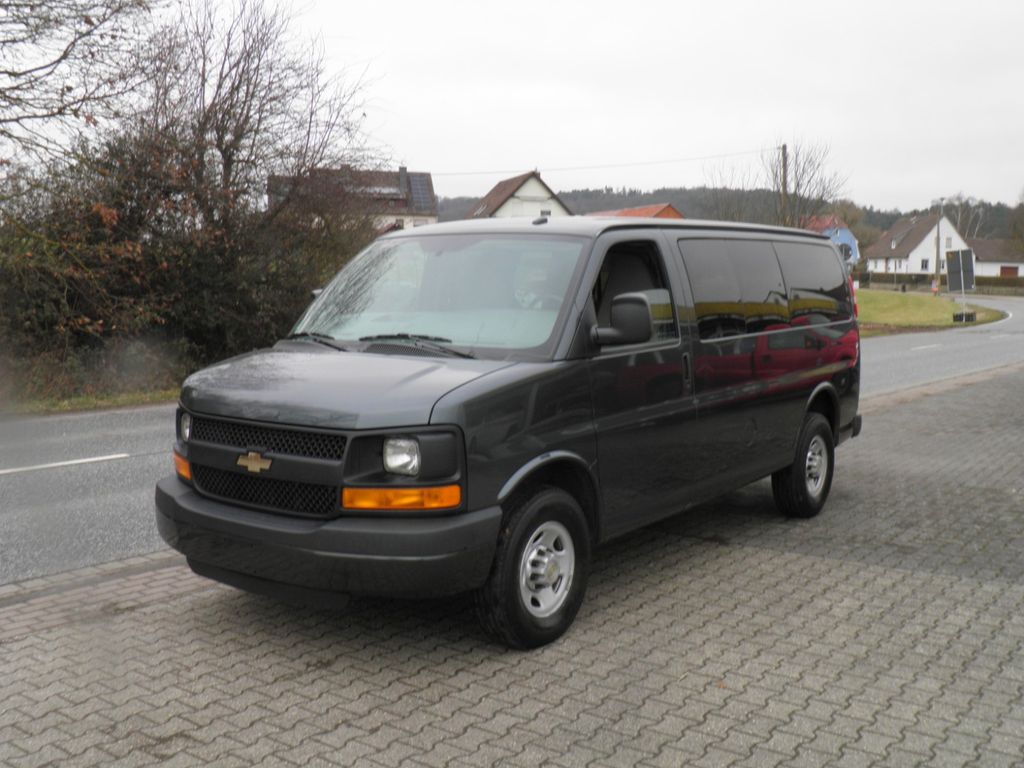 Bild des Angebotes Chevrolet Express G 3500 24 T KM 1 HAND 6 L V8  9 SITZE