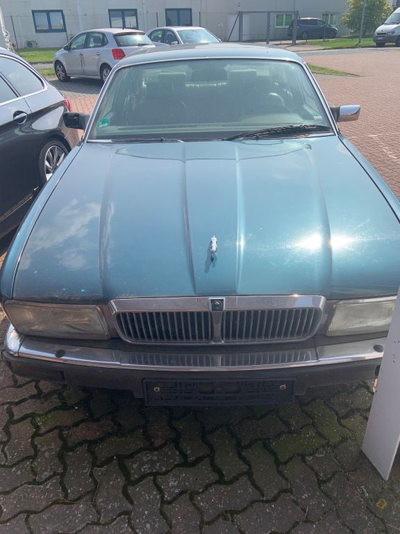 Jaguar XJ40