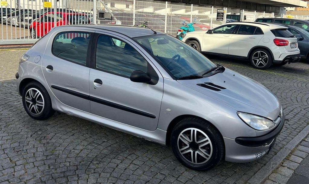 Bild des Angebotes Peugeot 206 1.4 Style 75,156.000KM ,Tüv-9.2027