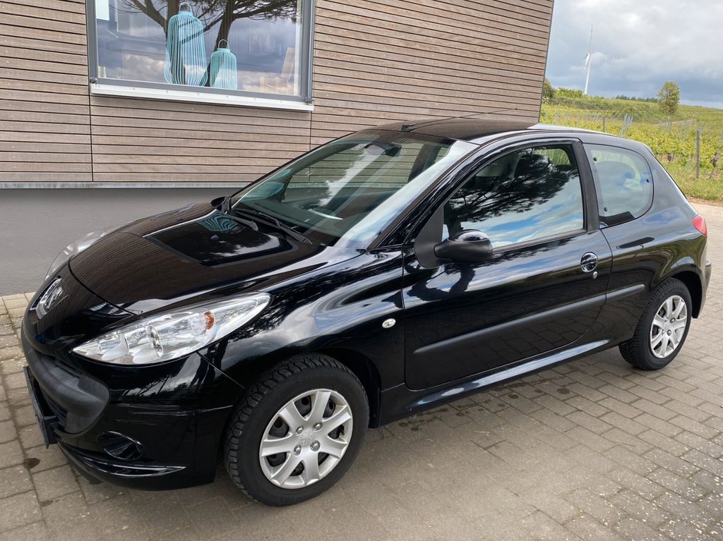 Bild des Angebotes Peugeot 206+ 1.4 75 TÜV 05/2027 - gepflegter Kleinwagen