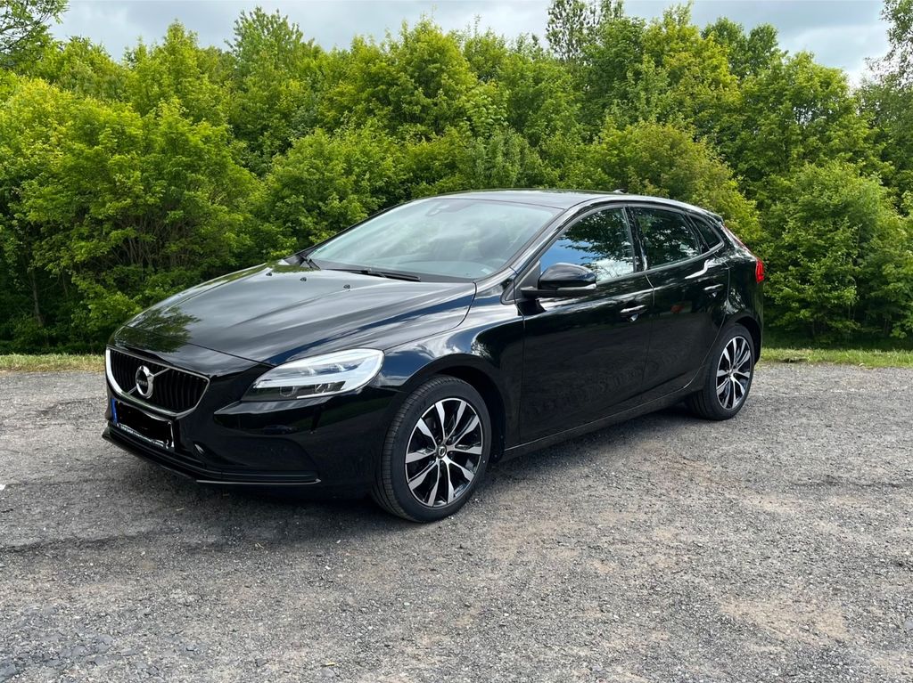 Volvo V40 T2 Momentum SHZ/Navi/LED/frischer Service