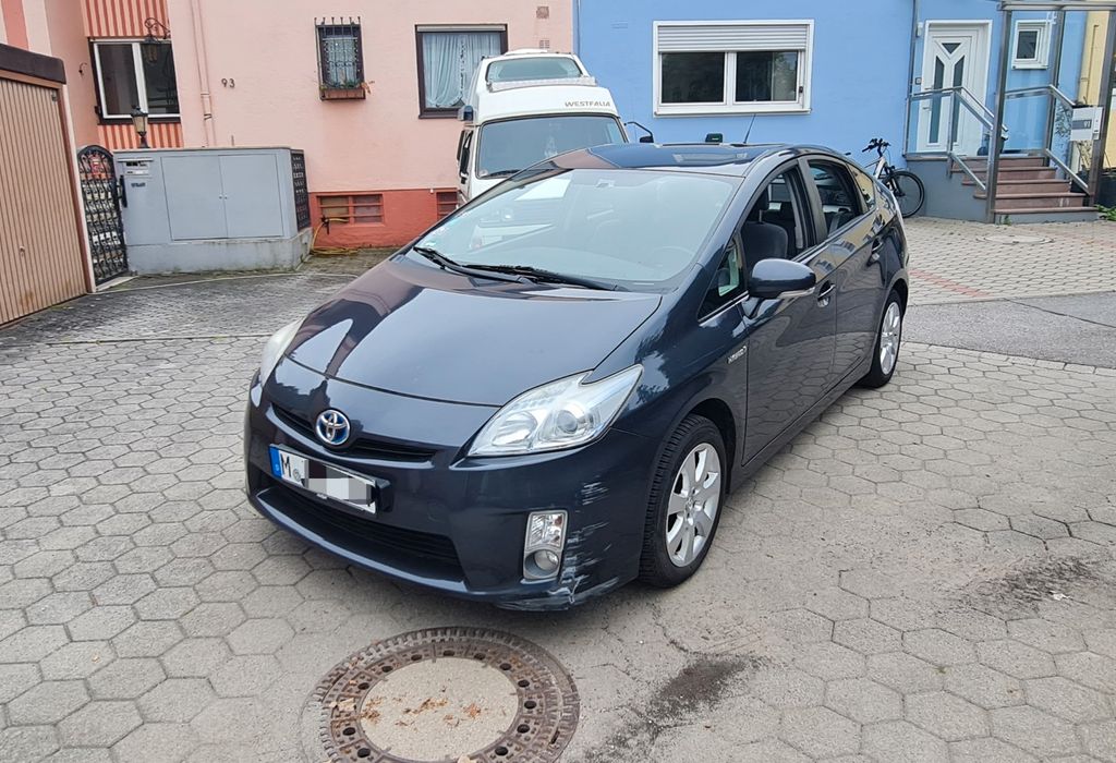 Toyota Prius 1.5-l-VVT-i Sol inkl. Thule Fahrradträger