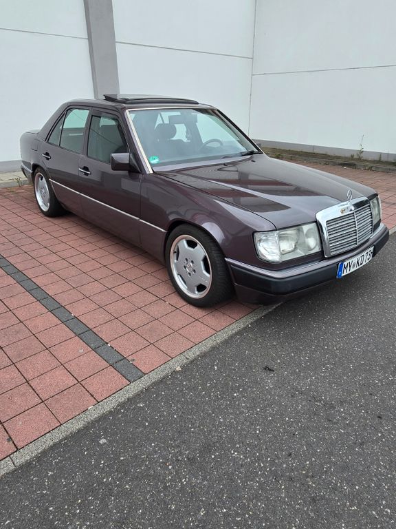 Bild des Angebotes Mercedes-Benz 230