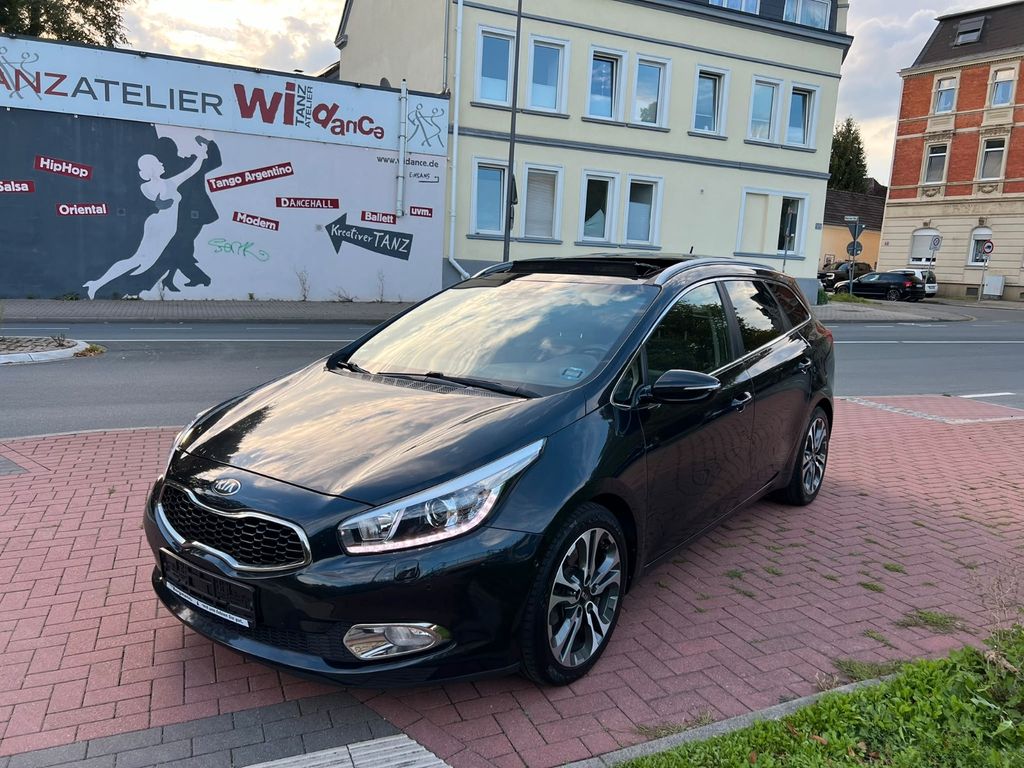 Bild des Angebotes Kia Ceed Attract*1.HAND*SCHECKHEFT*TEILLEDER*NAVI*