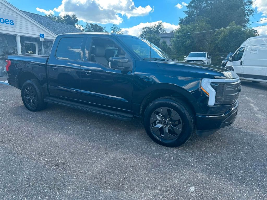 Ford F150 Lightning Lariat gr. Batterie im Vorlauf+20