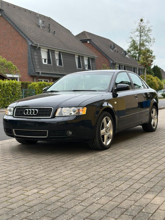 Audi A4 1.8T 170PS - Schiebedach - Automatik - Leder