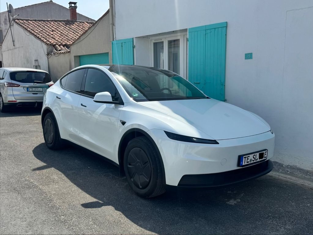 Bild des Angebotes Tesla Model Y RWD - AHK, schwarzer Dachhimmel