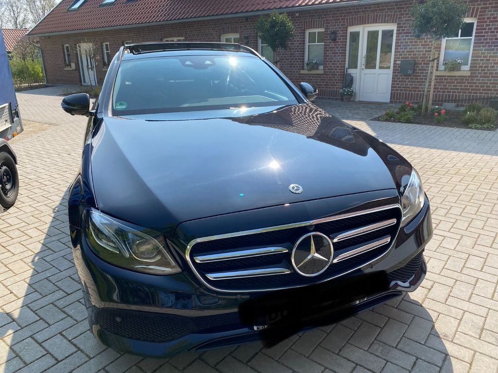 Bild des Angebotes Mercedes-Benz E 300 d T Autom. -
