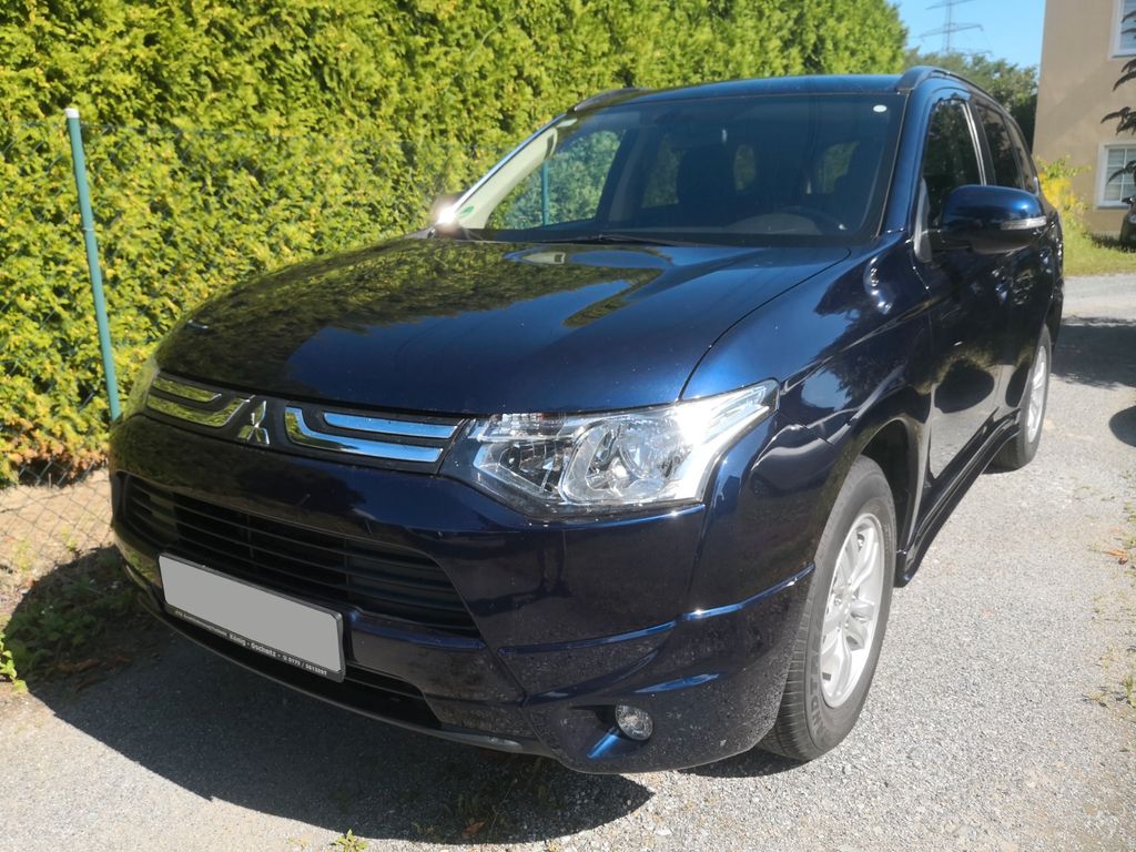 Mitsubishi Outlander 2.0 ClearTec Invite 2WD*1Hd*Sheft*AHK