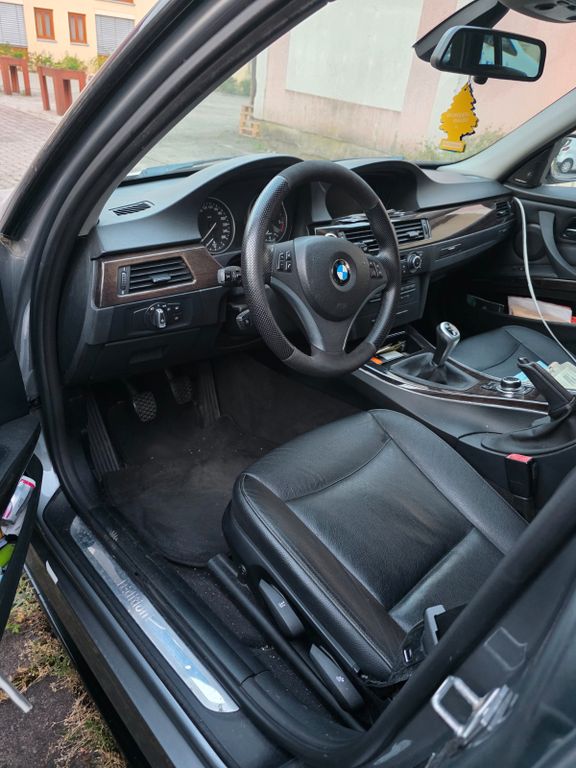BMW 330d Touring -