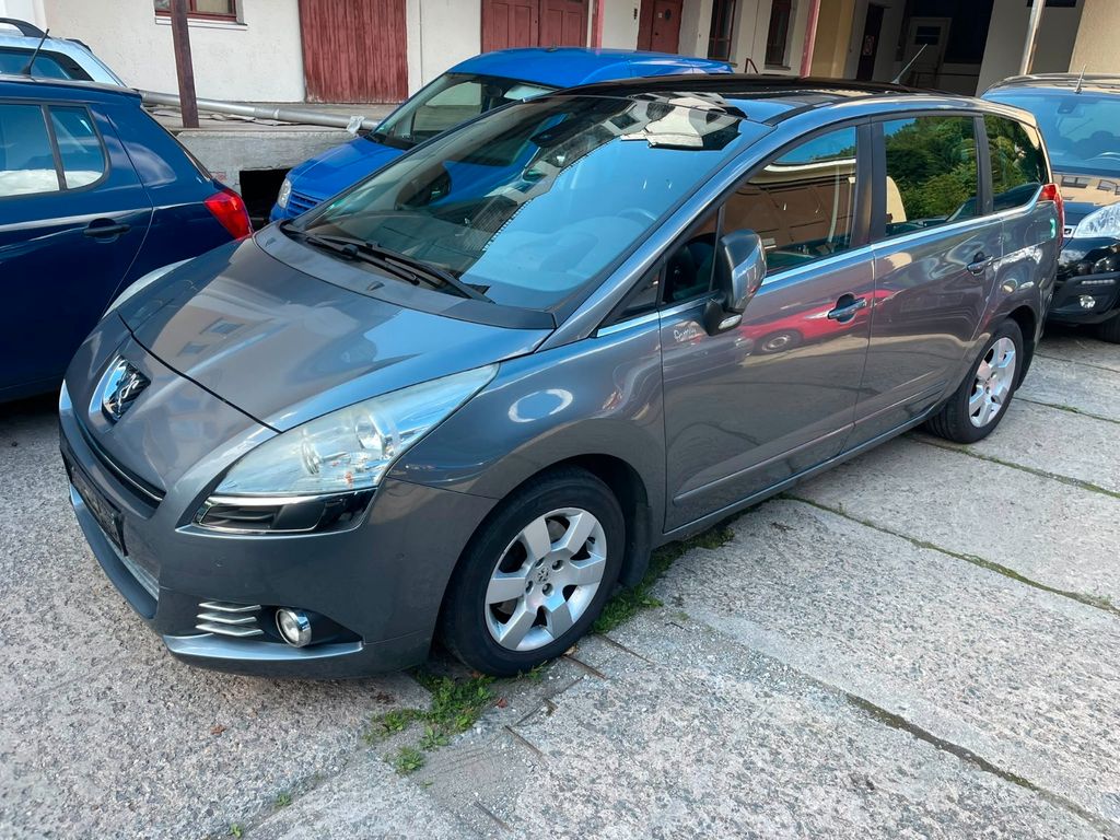 Bild des Angebotes Peugeot 5008 Family
