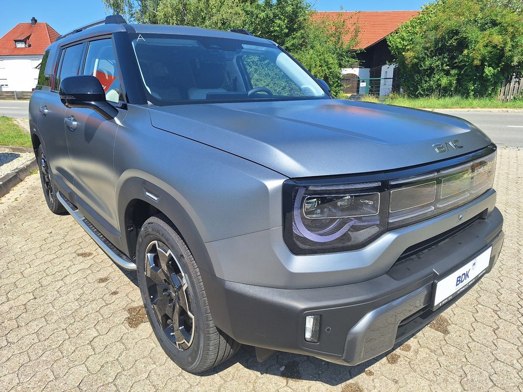 Bild des Angebotes BAIC BJ30 Hybrid HEV grau matt / AT / 4x4