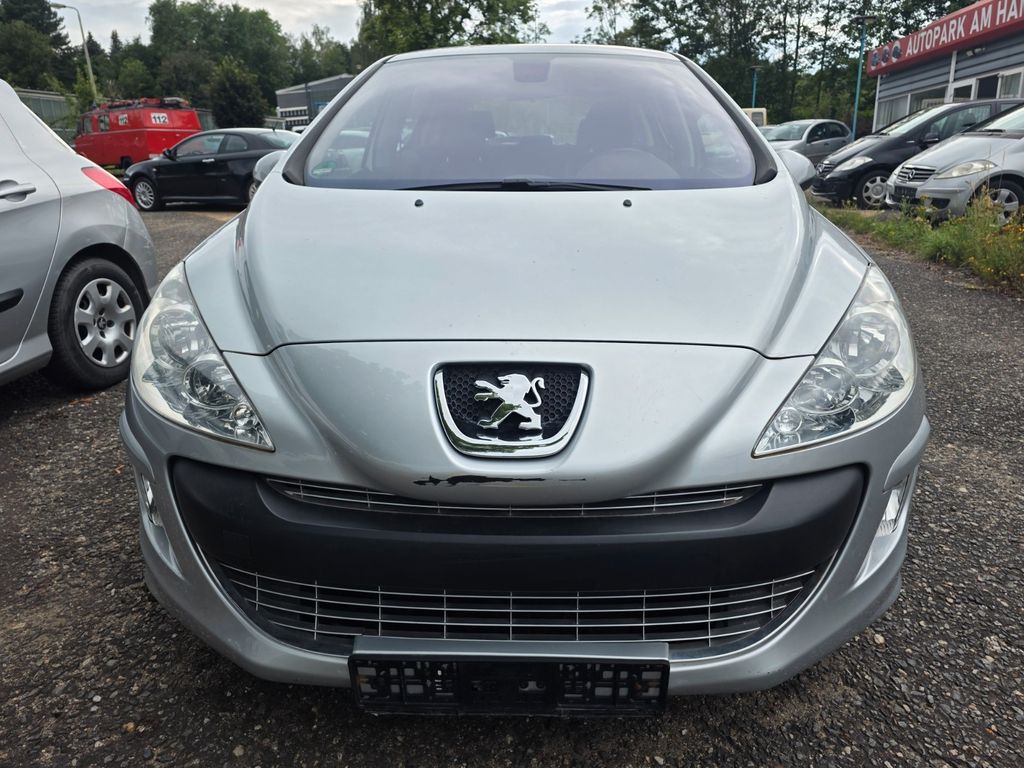Bild des Angebotes Peugeot 308 Sport 120 VTi ; 66 Tkm . Tüv 06/2027