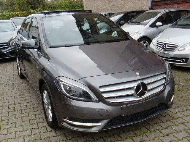 Bild des Angebotes Mercedes-Benz B 180 Autom / Panorama / Rückfahrkam / 1. Besitz