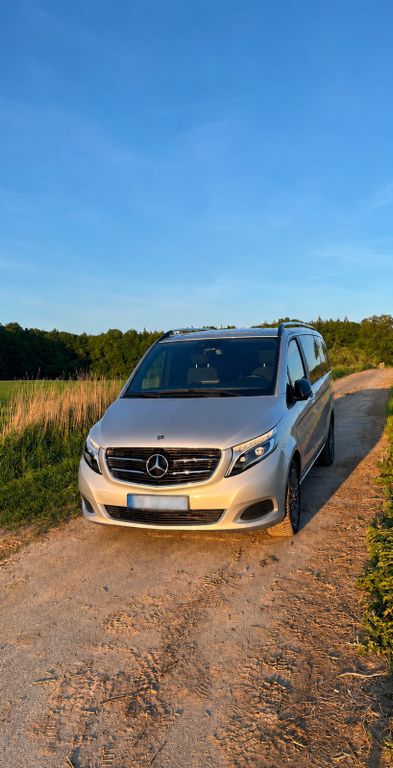 Bild des Angebotes Mercedes-Benz 250d Lang~AHK/Kamera/Standheizung/7Sitzer/LED
