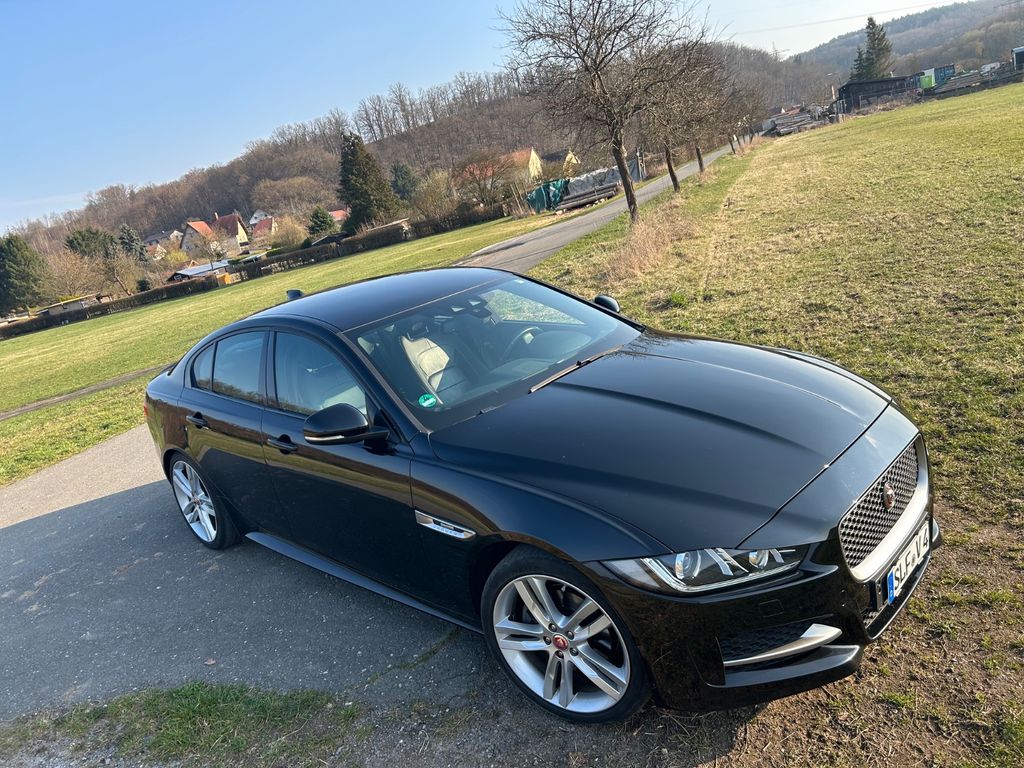 Bild des Angebotes Jaguar XE 20d 180PS R-Sport Automatik R-Sport