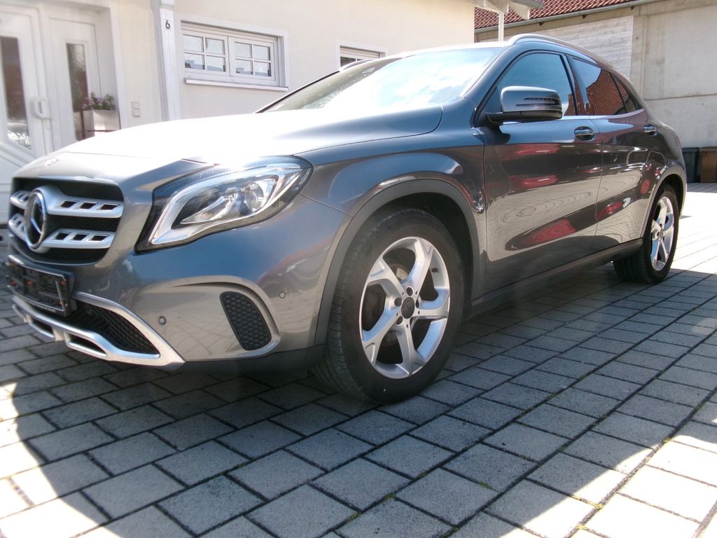 Bild des Angebotes Mercedes-Benz GLA 180 GLA GLA 180 /Navi/LED/T-Leder