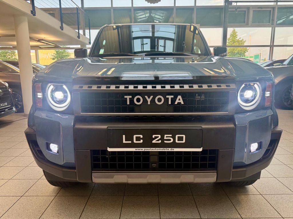 Bild des Angebotes Toyota LC 250 EXECUTIVE-BI-TONE ED.-360 KAMERA-COOL BOX