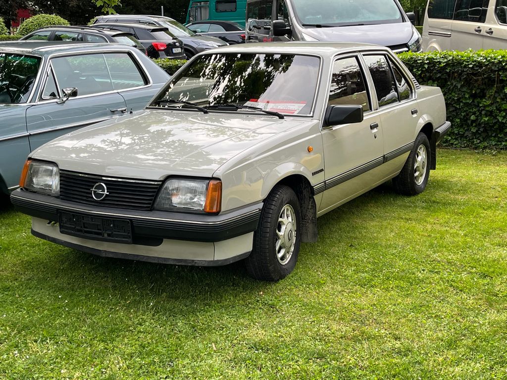 Opel Ascona C Oldtimer TÜV Neu 55000km