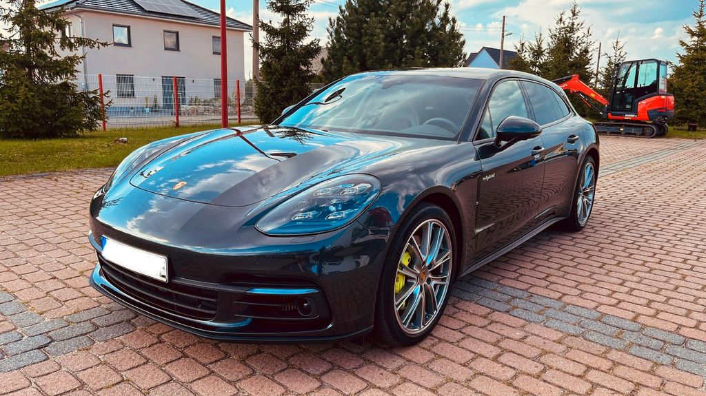 Bild des Angebotes Porsche Panamera 4 E-Hybrid Sport Turismo -