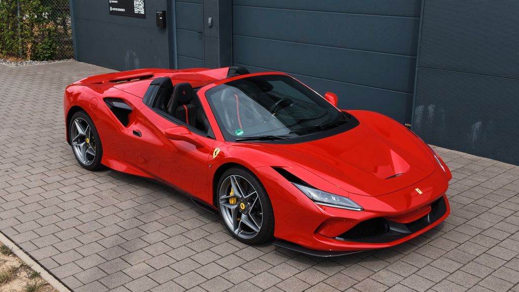 Bild des Angebotes Ferrari F8 Spider - Full Carbon | Racing Seats | Lift
