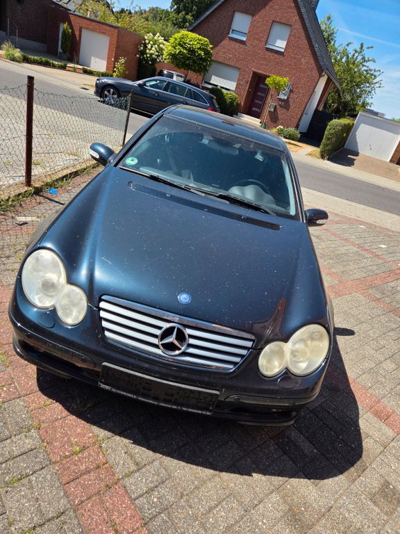 Bild des Angebotes Mercedes-Benz C320