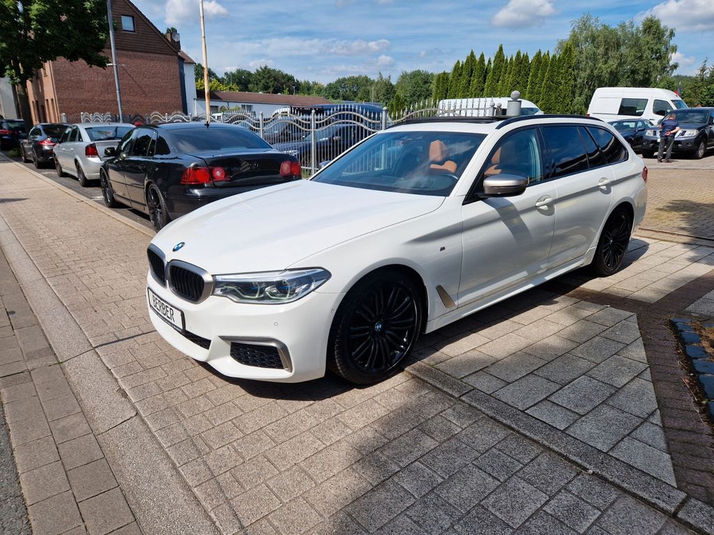 Bild des Angebotes BMW M550d Touring xDrive*LASER*PANO*STANDHZ*AHK*HUD*