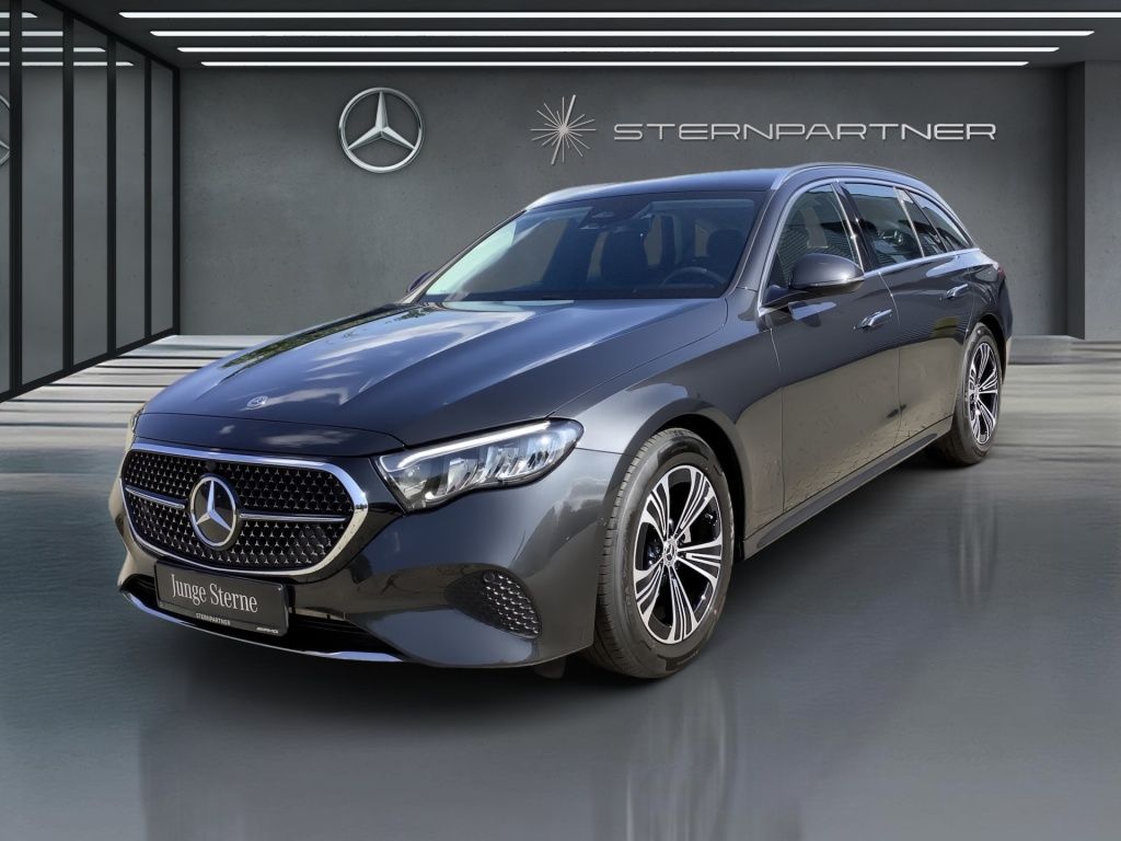 Bild des Angebotes Mercedes-Benz E 220 d T AVANTGARDE+MBUX+DISTR+TOTW+KAMERA+AHK