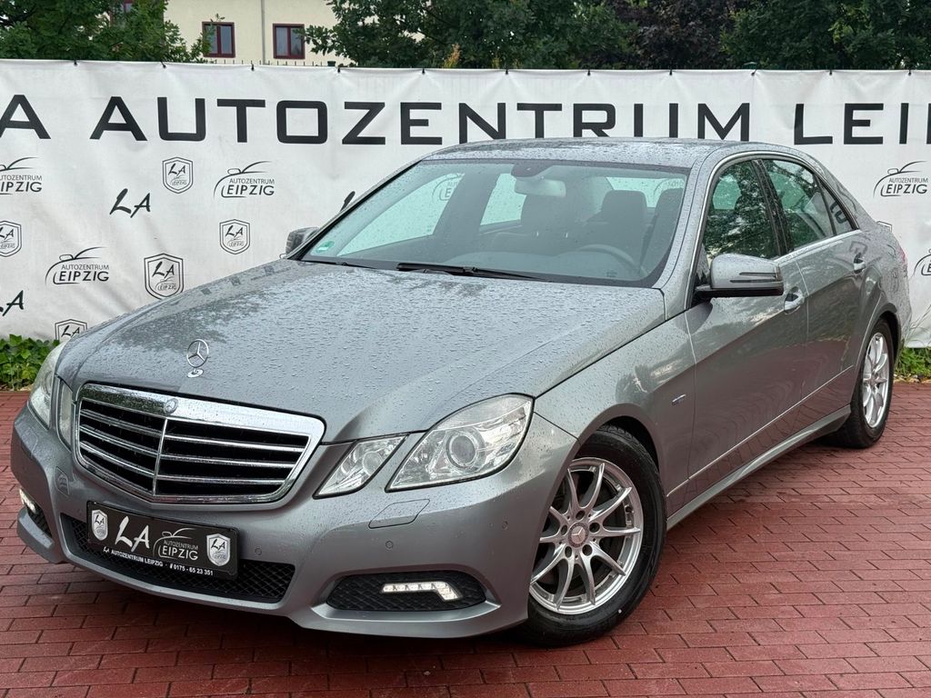 Bild des Angebotes Mercedes-Benz E250 CGI Limousine 2HA*KLIMA*NAVI*PDC*AVANTGARDE
