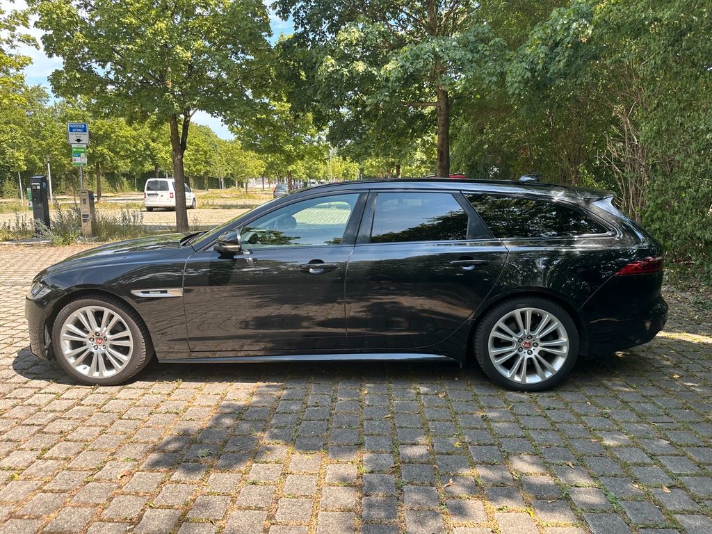 Bild des Angebotes Jaguar XF 20d 180PS Prestige Sportbrake Automatik P...