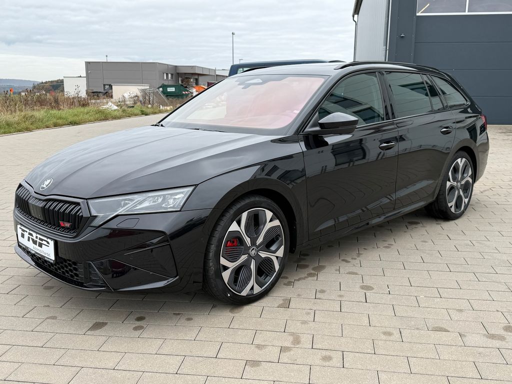 Skoda Octavia RS Combi+DCC+AHK+PANO+CANTON