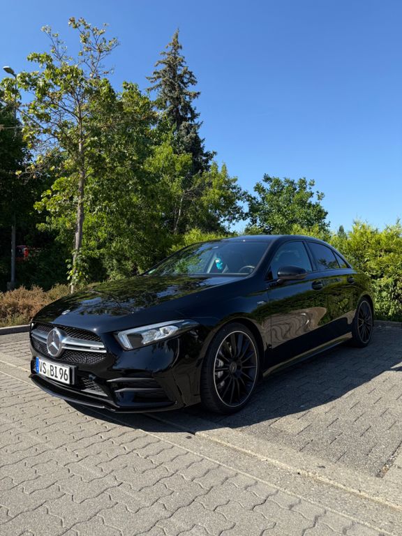Bild des Angebotes Mercedes-Benz Mercedes A35 AMG 4MATIC Limousine