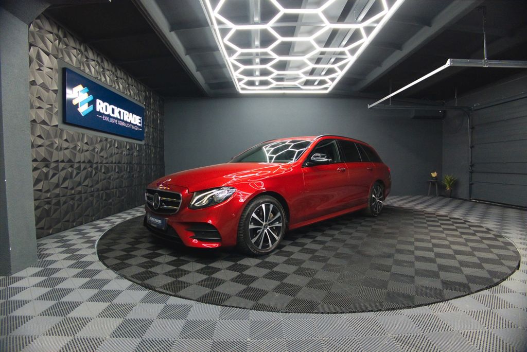 Bild des Angebotes Mercedes-Benz E 400d T 4Matic AMG Night-Paket ACC Widescreen