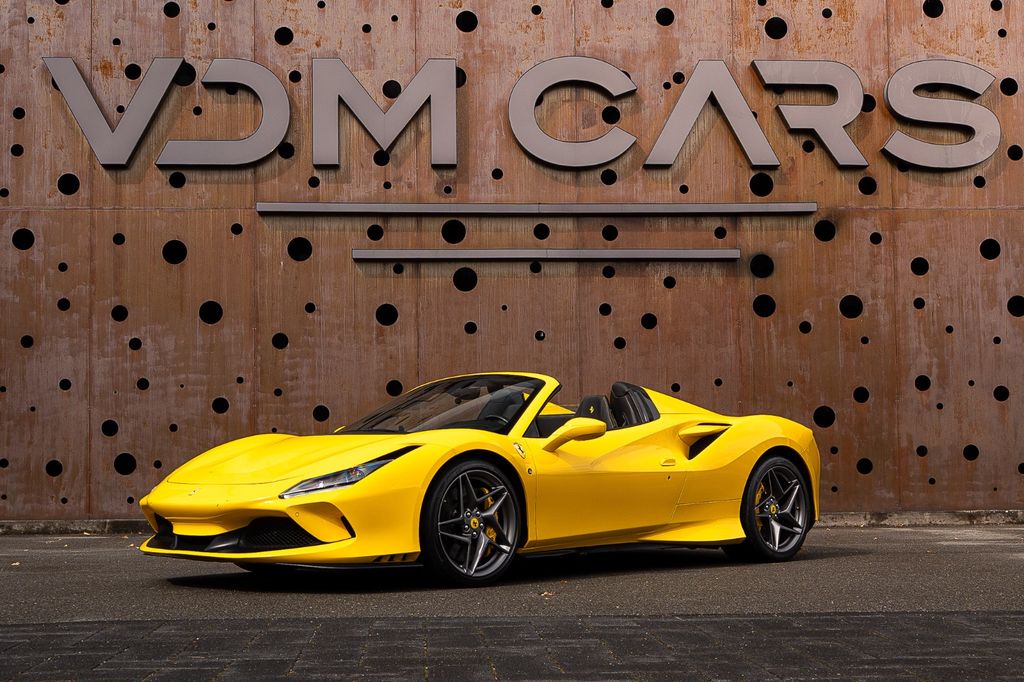 Bild des Angebotes Ferrari F8 Spider *LIFT* AFS1*CARBON* Racing Seats *