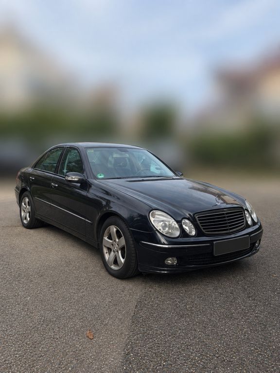 Bild des Angebotes Mercedes-Benz E 240 4MATIC Classic