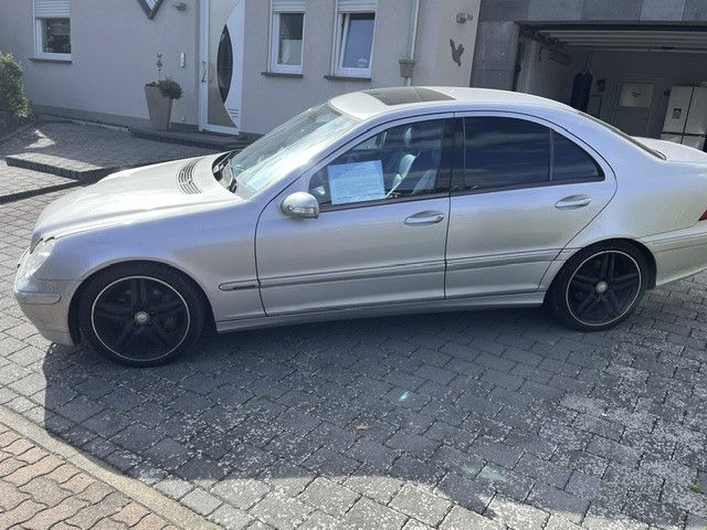 Bild des Angebotes Mercedes-Benz C 240 AVANTGARDE V6 Klima Navi GHD Leder Xenon