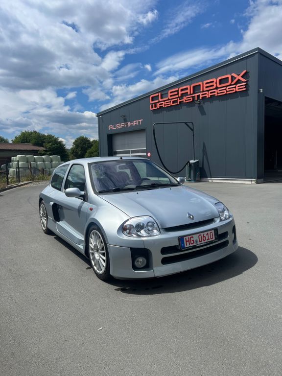 Renault Clio V6 V6