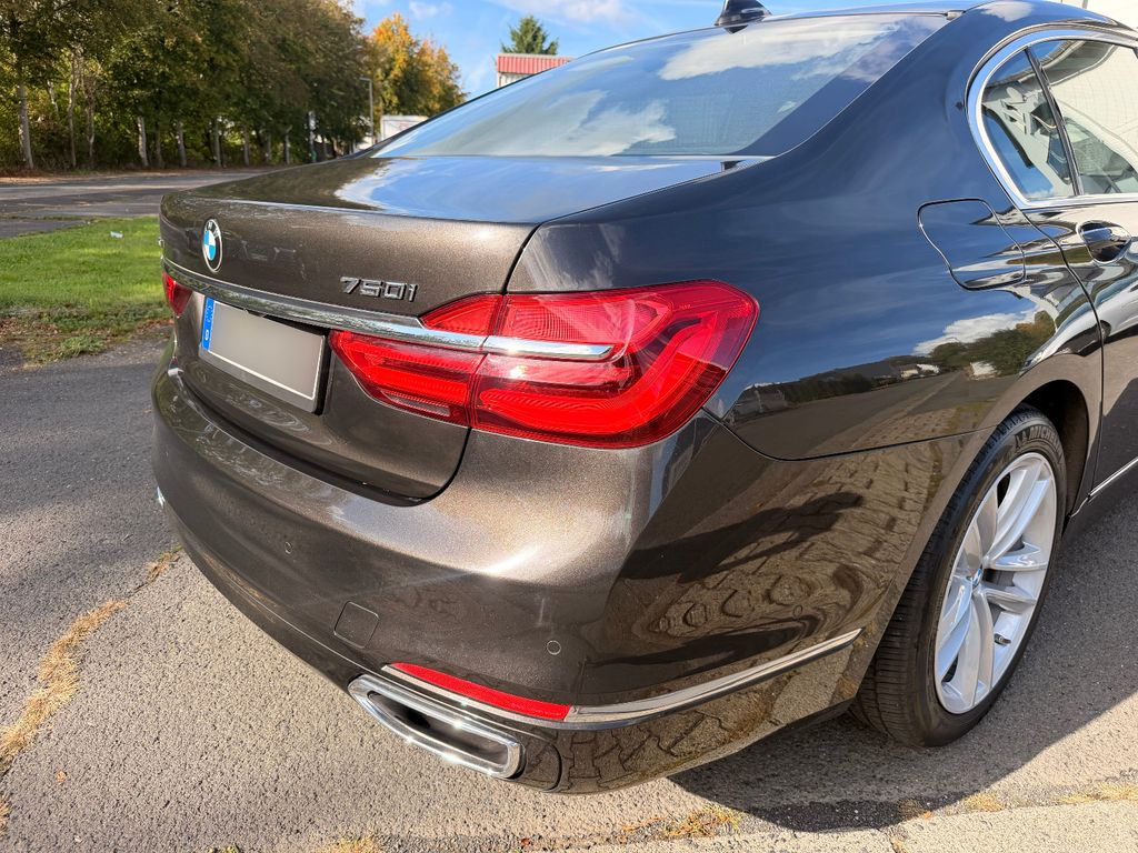 Bild des Angebotes BMW 750Li xDrive TOP Zustand, Lederpaket Exclusive
