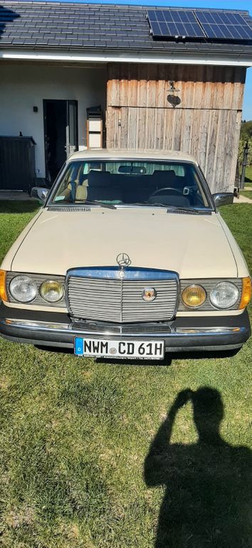 Bild des Angebotes Mercedes-Benz 300cd HU neu