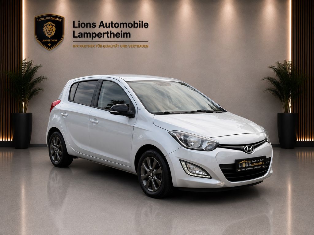 Bild des Angebotes Hyundai i20 FIFA World Cup Edition/KLIMA/SCHECKHEFT/ALU/