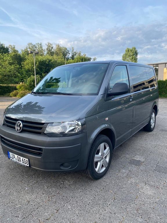 Bild des Angebotes Volkswagen VW T5 Caravelle 2.0 TDI - 9-Sitzer - 12.27 TÜV