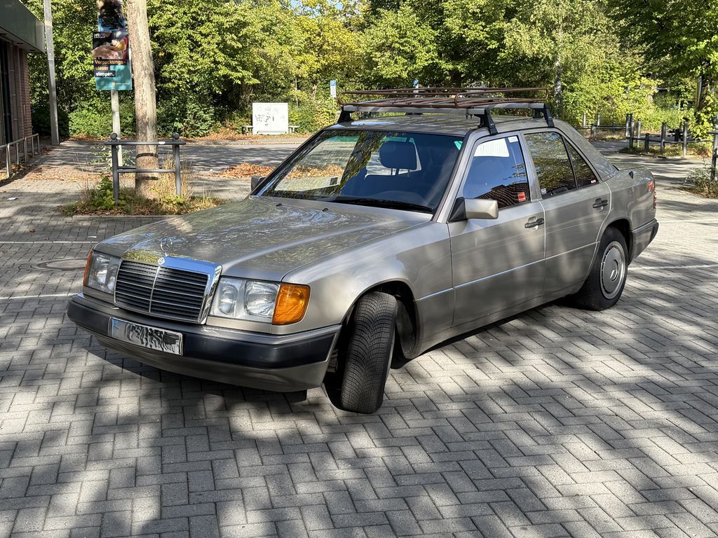 Bild des Angebotes Mercedes-Benz W124 E230 - H-Zulassung - 2.Hand - unfallfrei