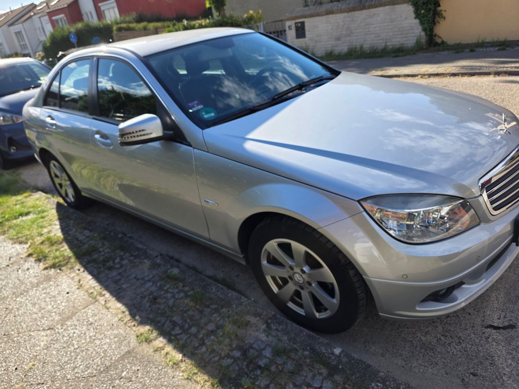 Bild des Angebotes Mercedes-Benz C 180 CGI BlueEFFICIENCY Autom. Classic