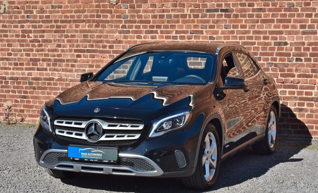 Bild des Angebotes Mercedes-Benz GLA 180 LED NAVI TEMPOMAT 8xALU PDC AHK KLIMA