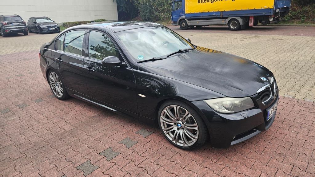 Bild des Angebotes BMW 330i -LPG M-Packet Leder/Navigation