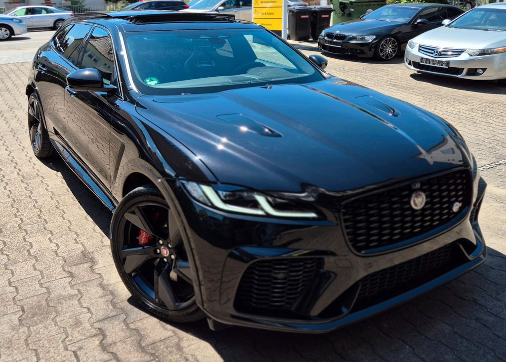 Bild des Angebotes Jaguar F-Pace F-PACE SVR 5,0 Performance /Black Edition