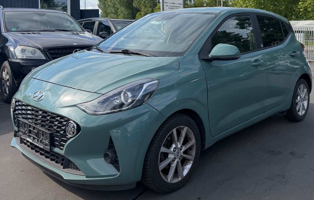 Bild des Angebotes Hyundai i10 Edition 30+ TÜV27/KLIMA/R-CAM/ALWETTER/SHZ