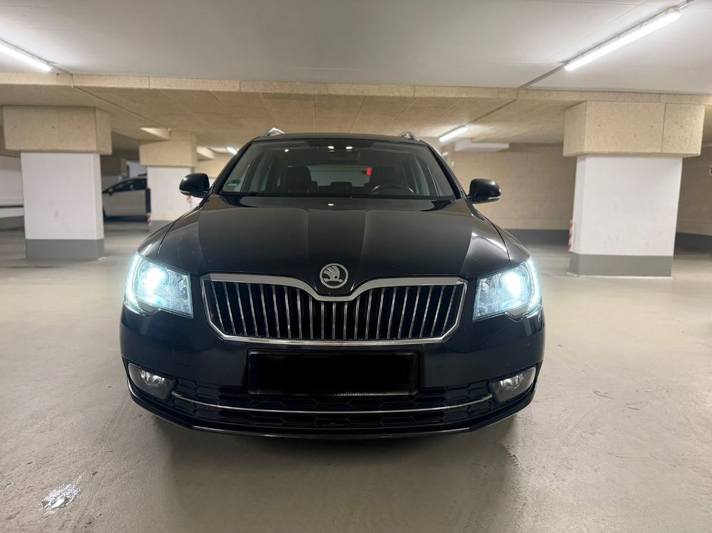 Bild des Angebotes Skoda Superb 2.0 TDI DSG Exclusive Combi Exclusive