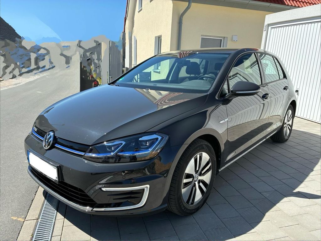 Volkswagen e-Golf 01/2021